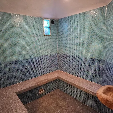Croux Szálloda 3*