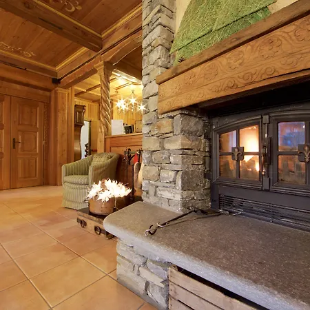 Croux Hotel