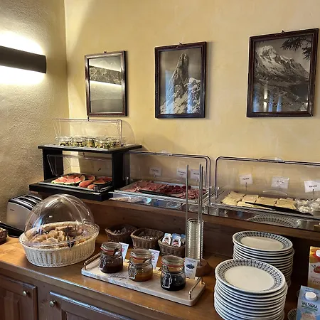 Hotel Croux 3*