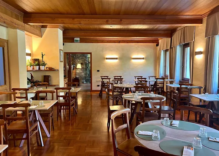 Отель Croux Курмайор