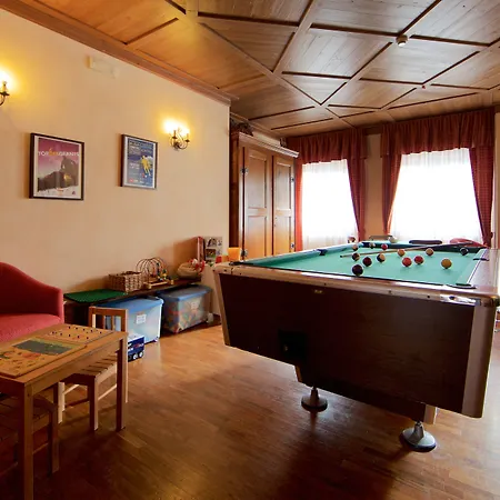 Croux Hotel
