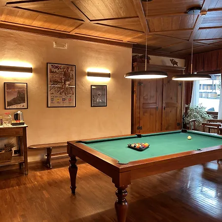 Croux Hotel