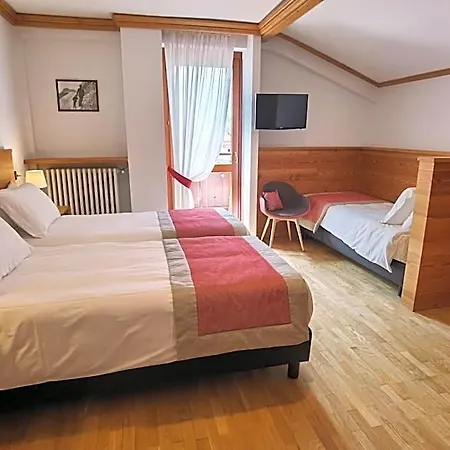 Hotel Croux 3*
