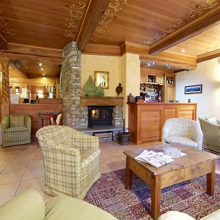 Croux Hotel